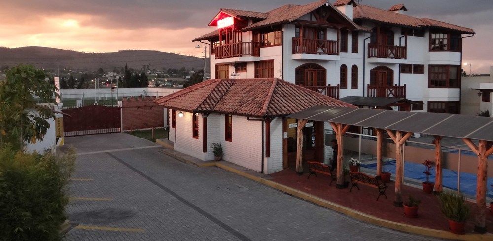 Hosteria El Imperio Real Salcedo Esterno foto