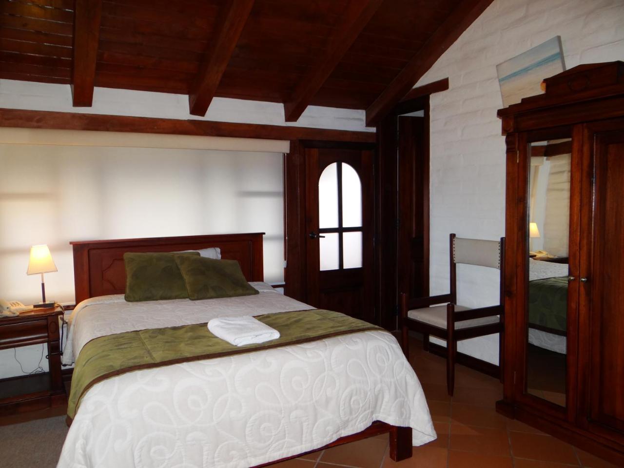 Hosteria El Imperio Real Salcedo Esterno foto